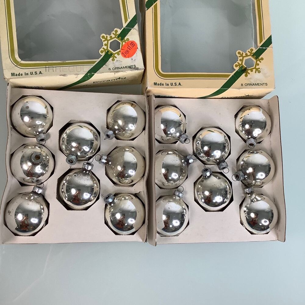 Vintage 16 Pyramid Silver Glass Balls Christmas Ornaments 2” USA - Picture 7 of 9